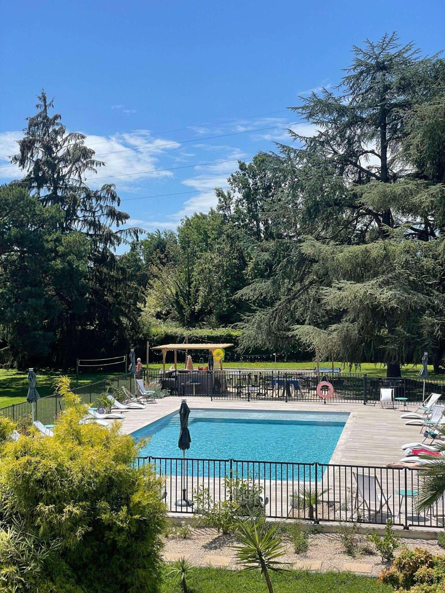 Novotel Pau Pyrenees Lescar Eksteriør bilde