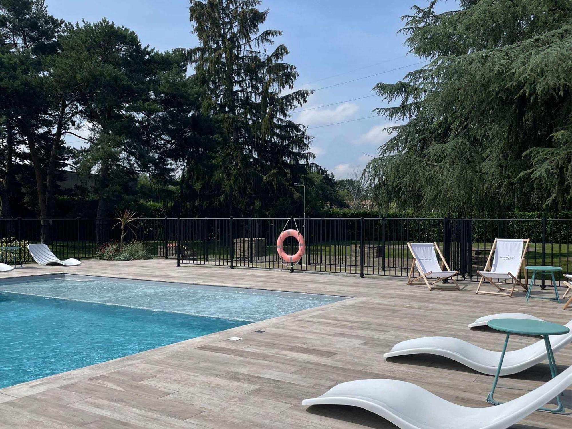 Novotel Pau Pyrenees Lescar Eksteriør bilde