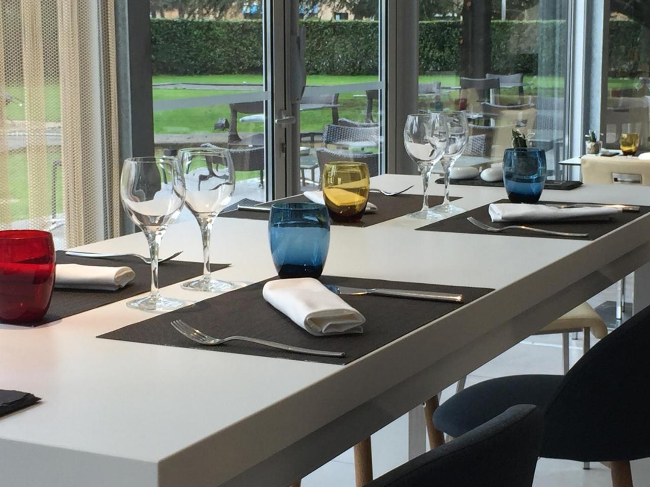 Novotel Pau Pyrenees Lescar Eksteriør bilde